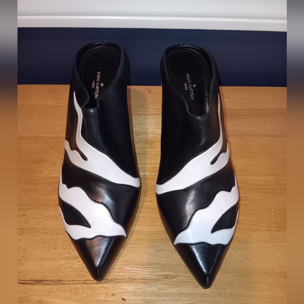Louis Vuitton Leather Heeled Sandals Size 40 - Picture 1 of 6